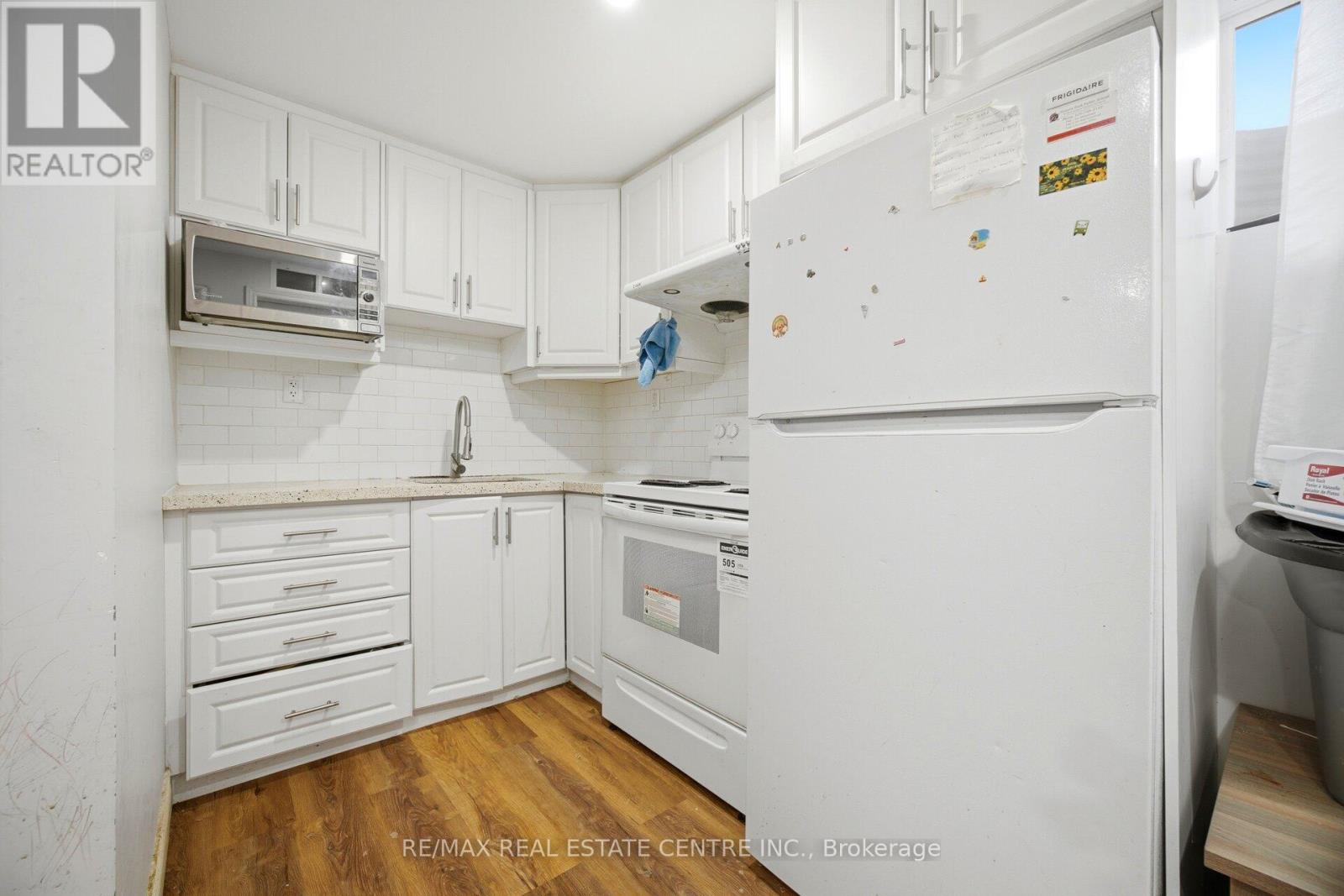 127 MONARCH WOODS DRIVE - 40
