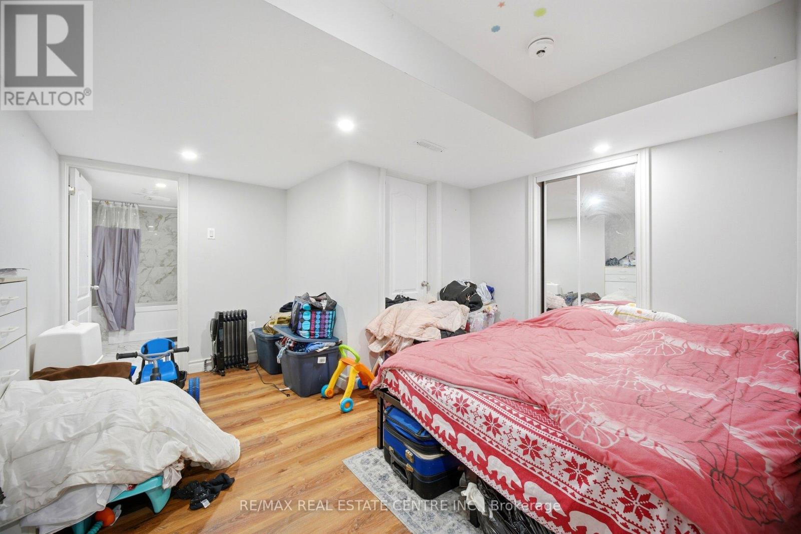 127 MONARCH WOODS DRIVE - 41