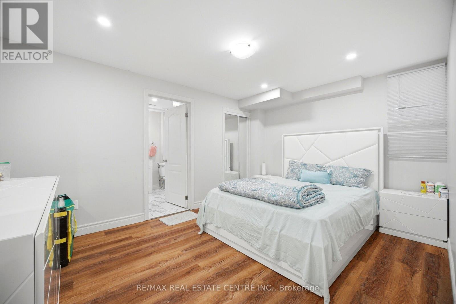 127 MONARCH WOODS DRIVE - 45