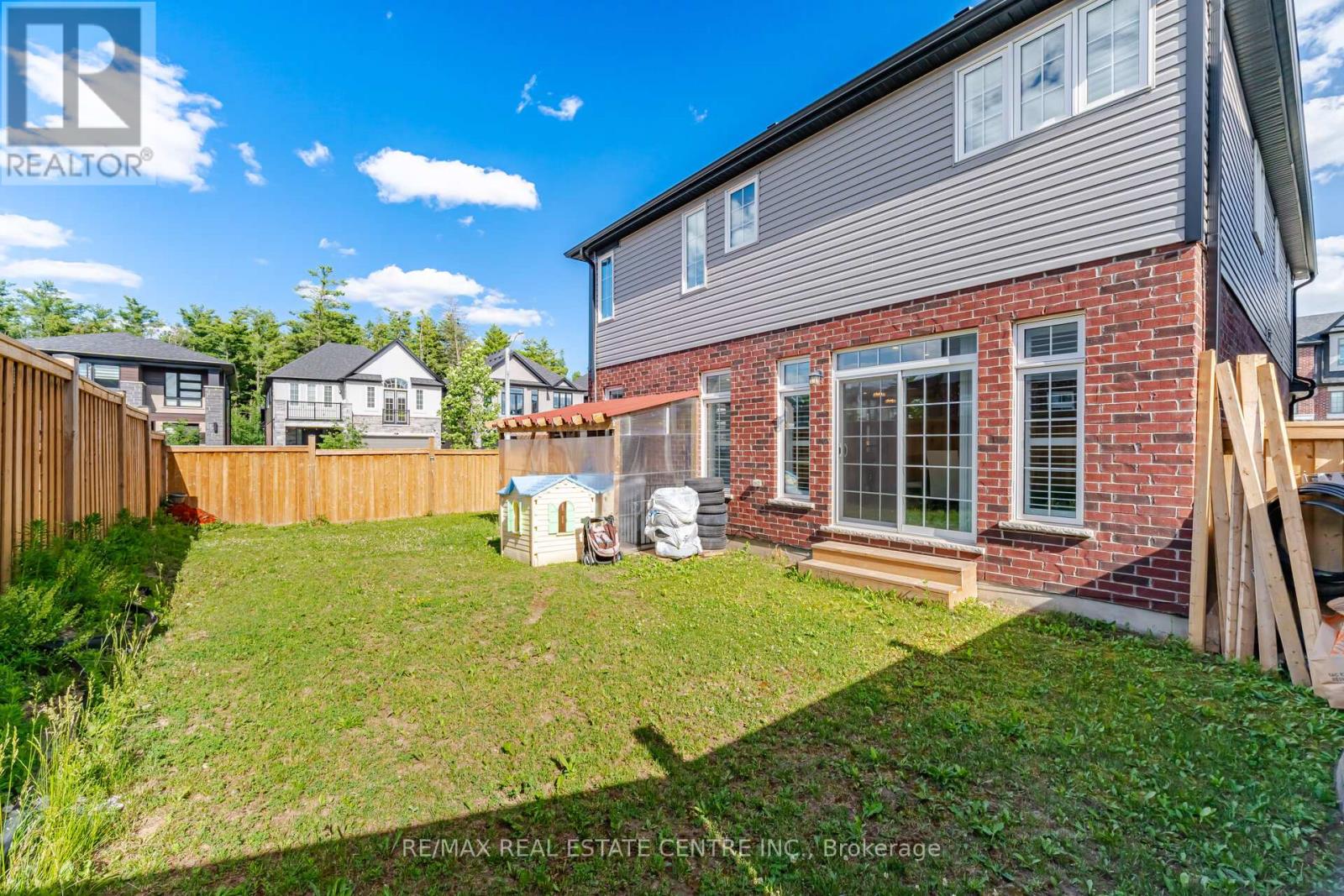 127 MONARCH WOODS DRIVE - 47