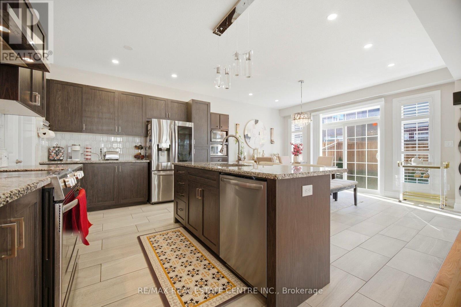 127 MONARCH WOODS DRIVE - 8