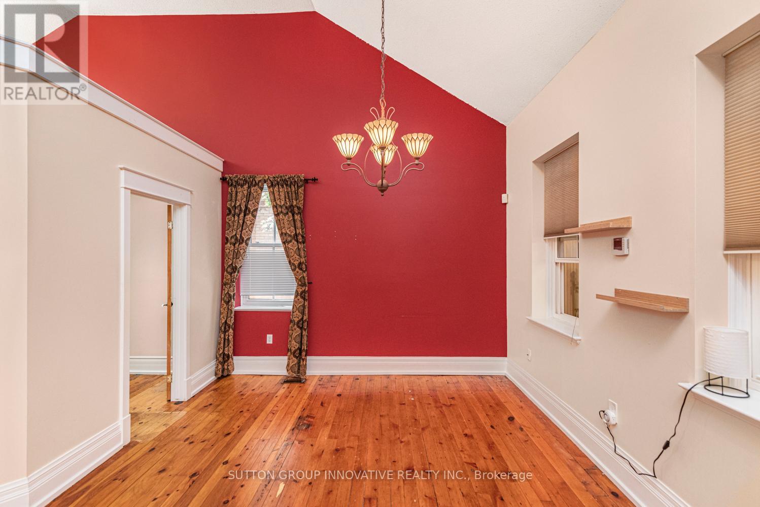 18 PEARL STREET S - 15