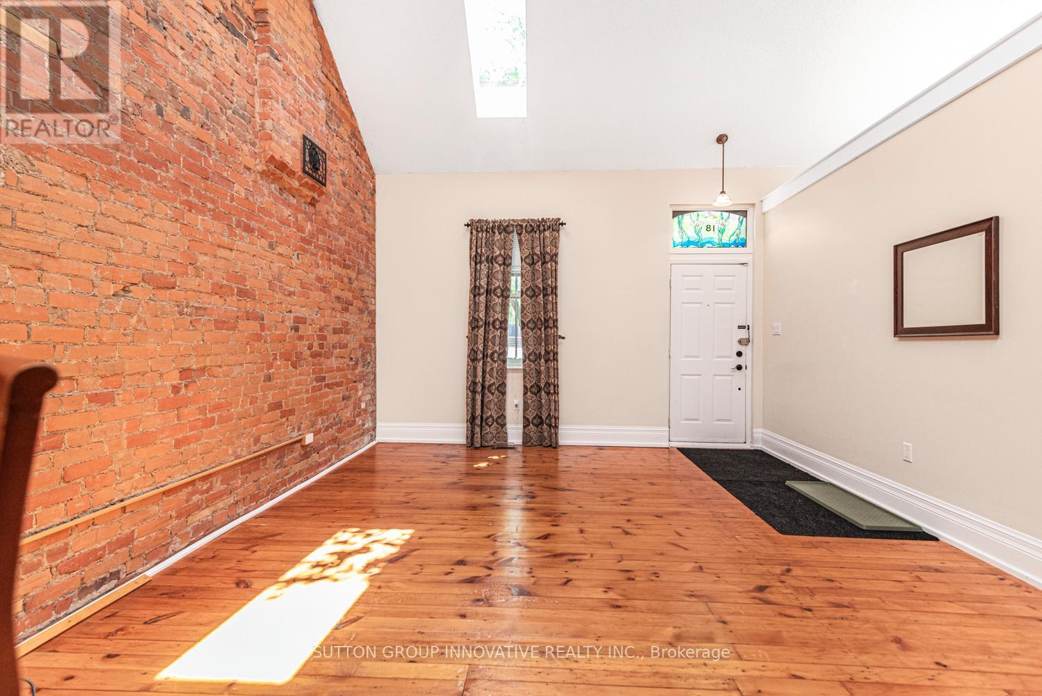 18 PEARL STREET S - 5