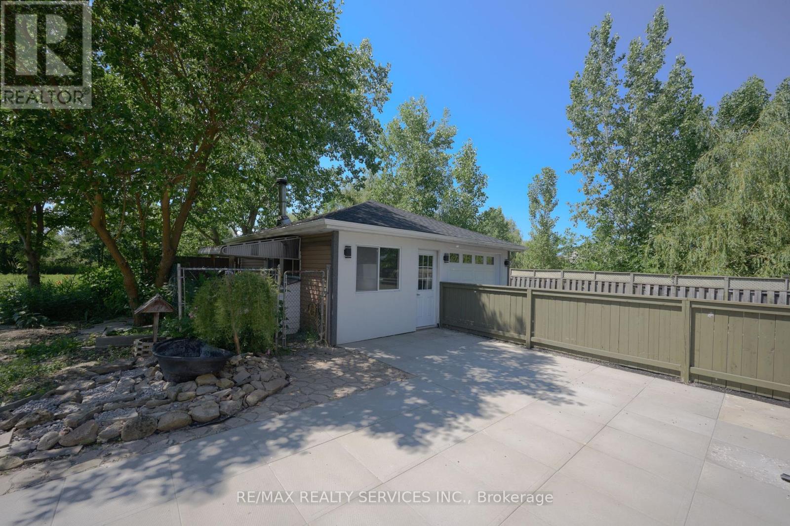 326 MOUNTAIN ROAD - 35