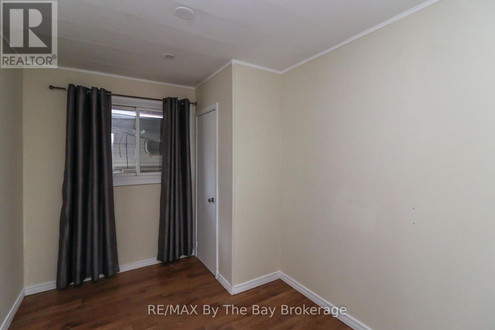 54 HOMEWOOD AVENUE - 28