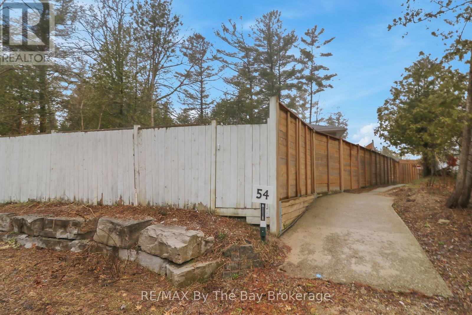54 HOMEWOOD AVENUE - 36