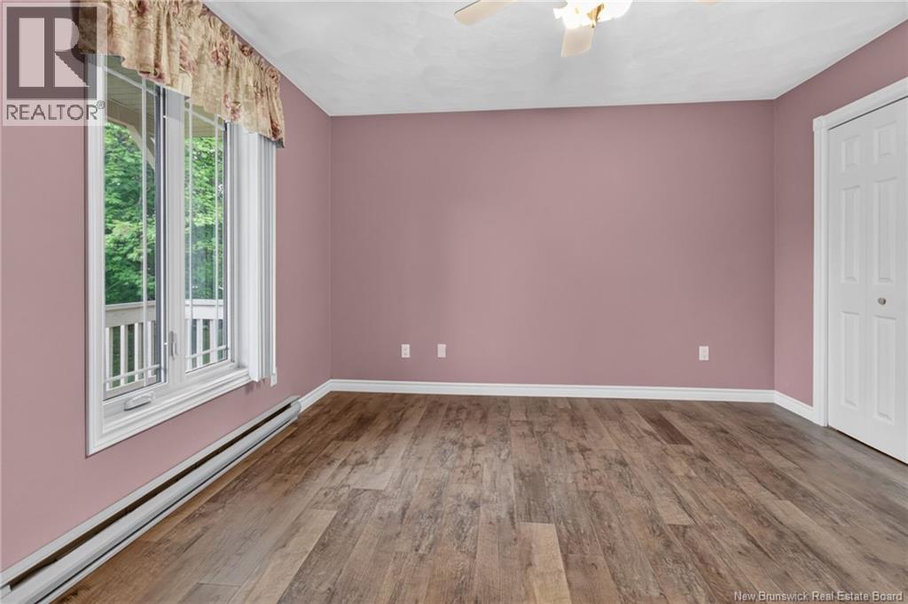 15 Job Road - Image 18