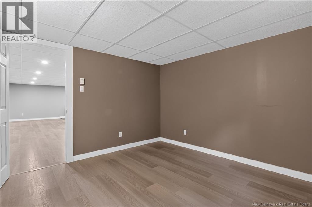 15 Job Road - Image 32