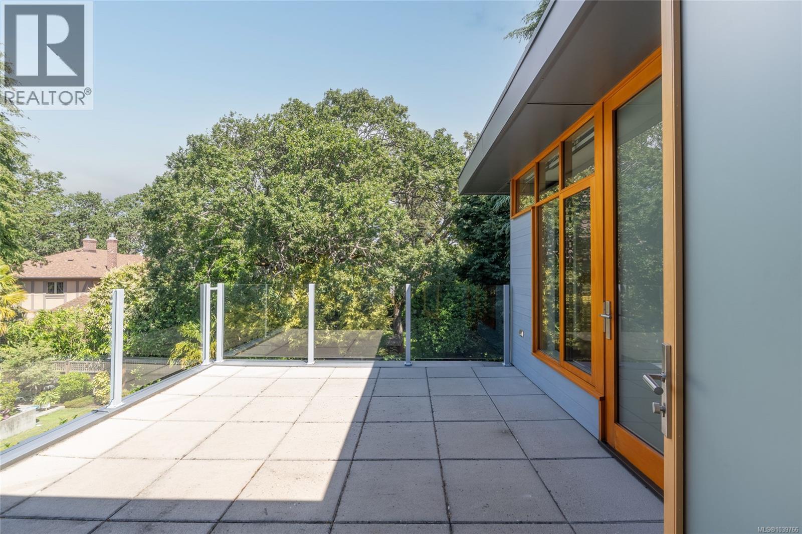 435 Chadwick Pl, Victoria
