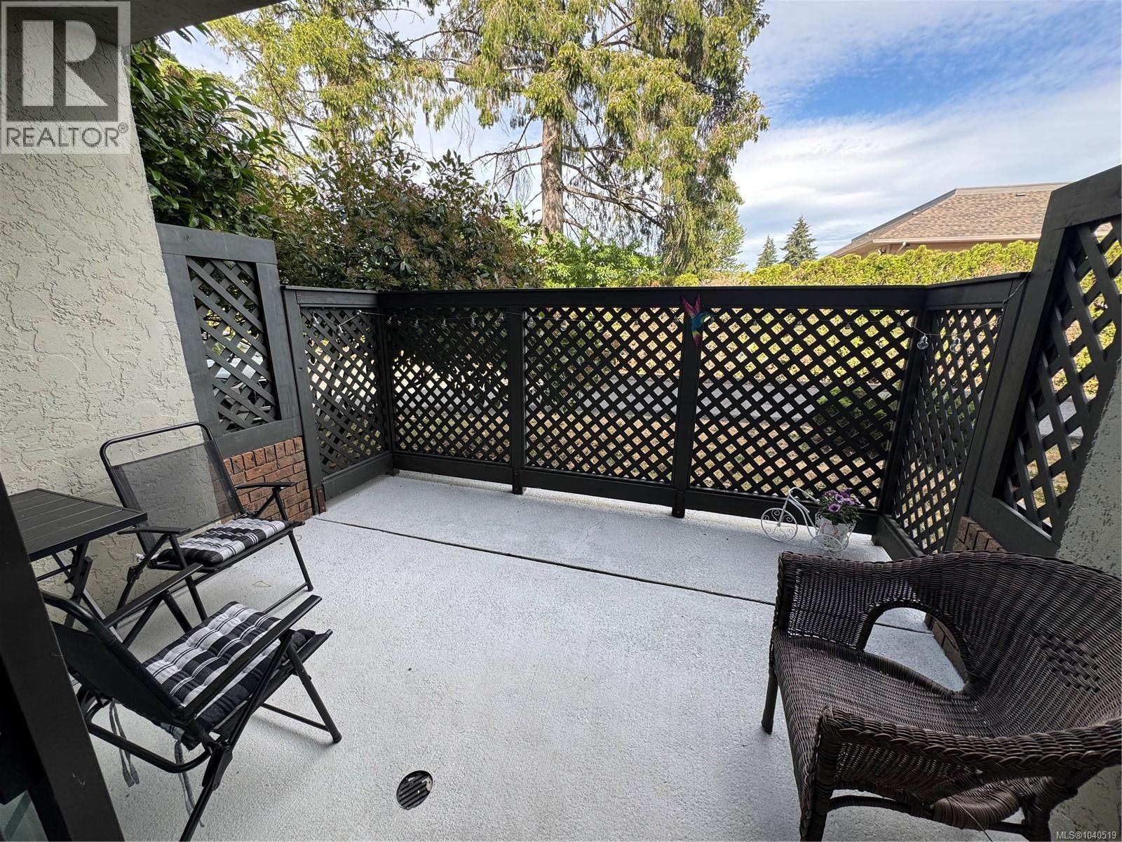#109 3251 Cowichan Lake Rd - 16