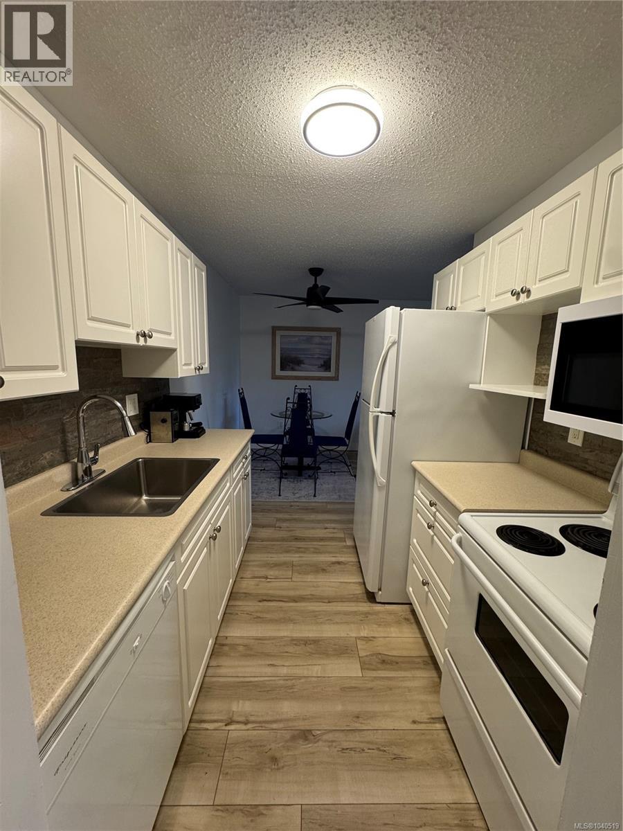 #109 3251 Cowichan Lake Rd - 17