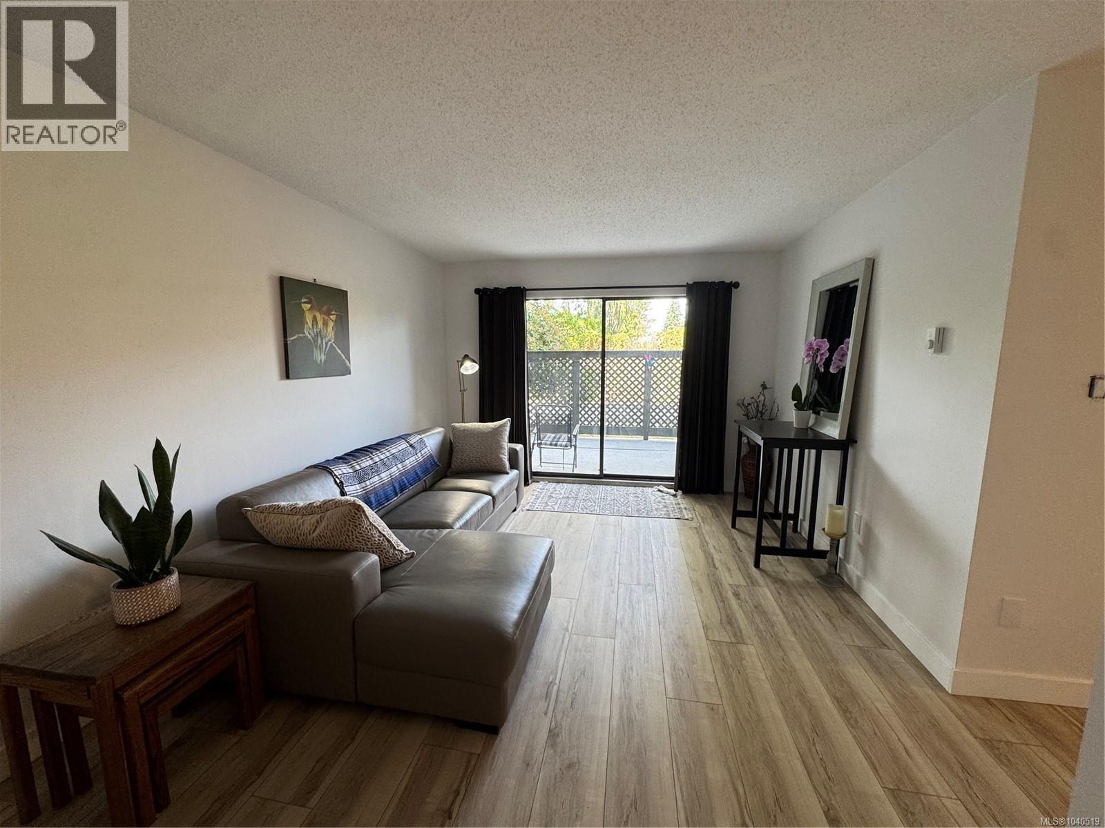 #109 3251 Cowichan Lake Rd - 6