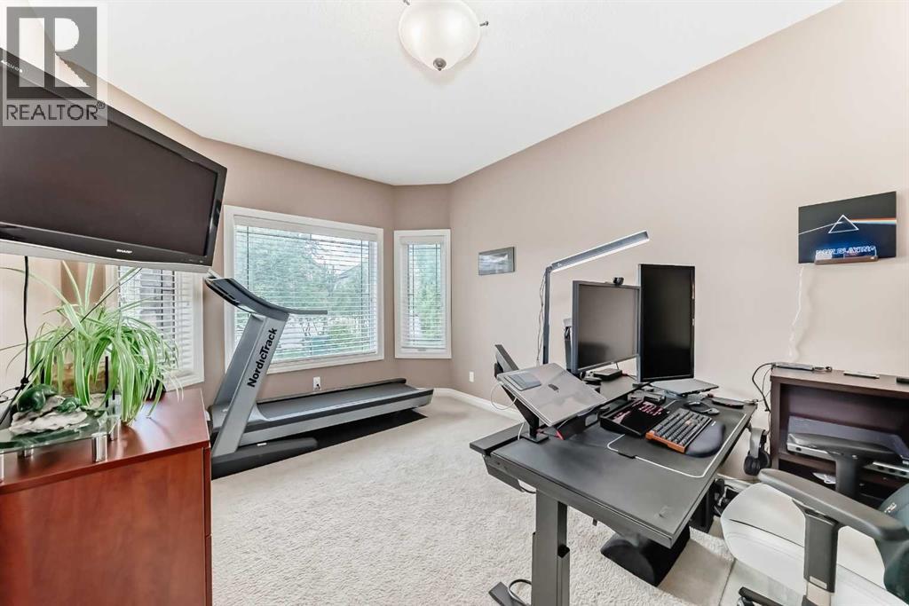 For those working from home, main floor office / flex room!