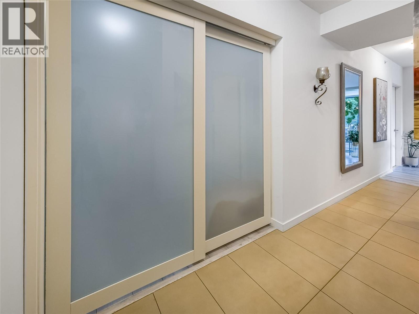 #401 1075 Sunset Drive - 14