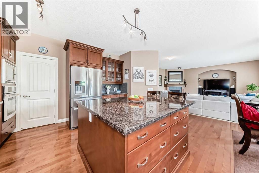 Large island with Granite!