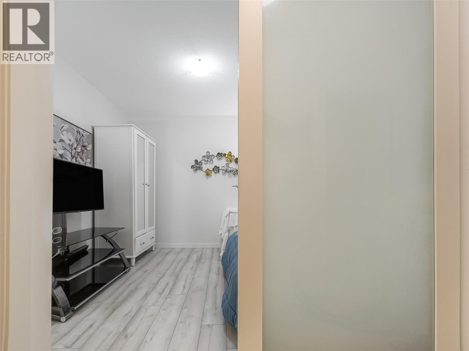 #401 1075 Sunset Drive - 15