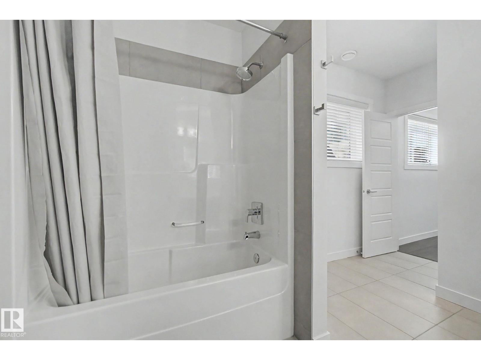 14 LOISELLE WY — photo 44