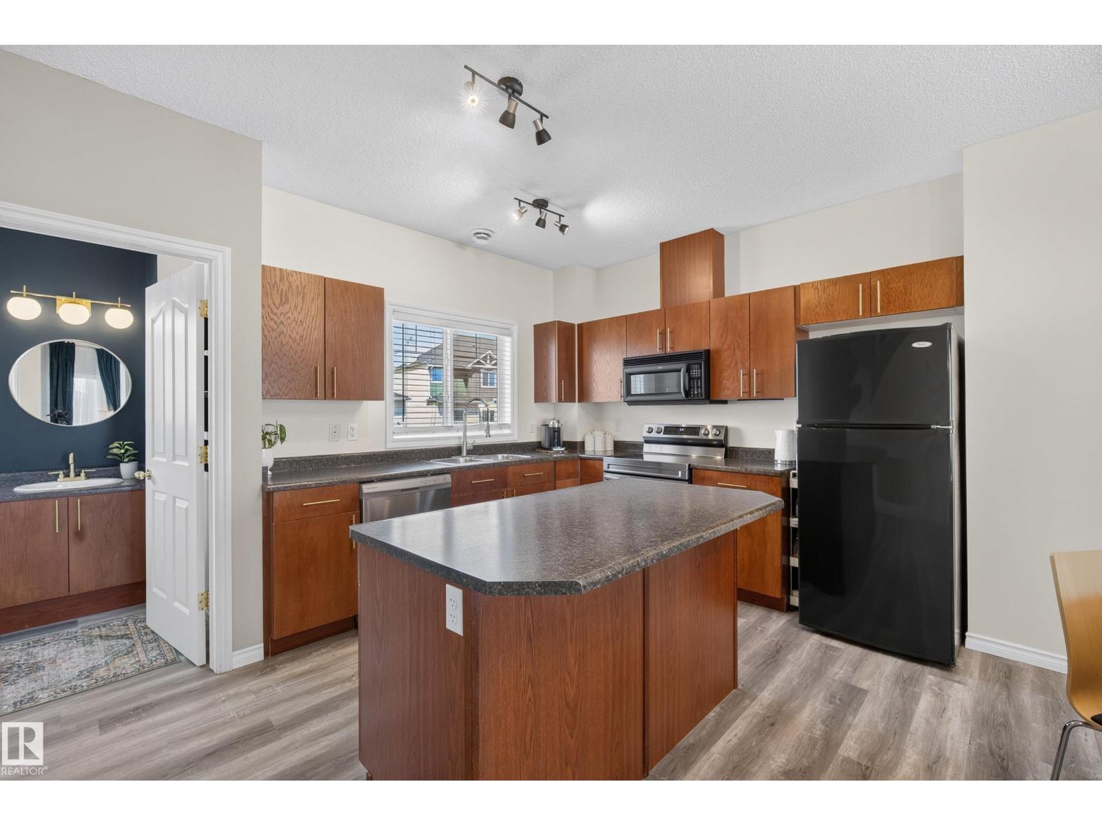 #57 3010 33 AV NW — photo 13
