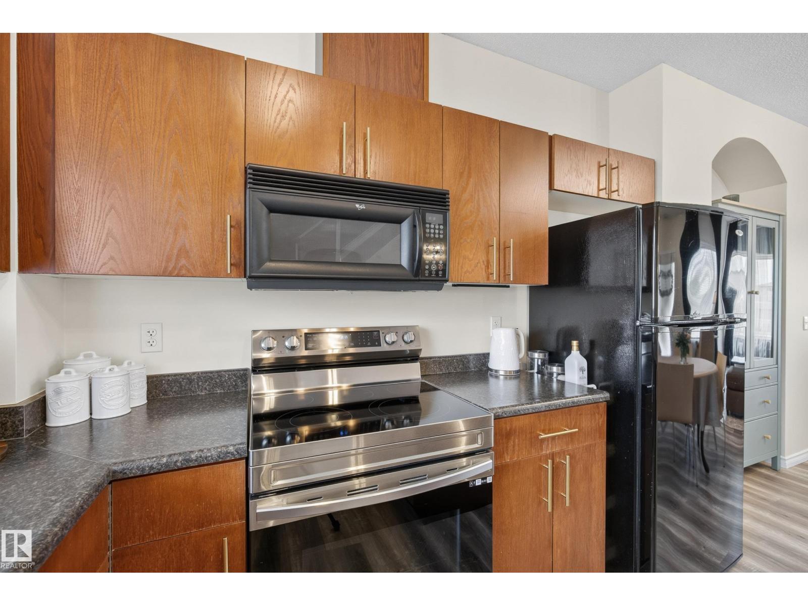 #57 3010 33 AV NW — photo 17