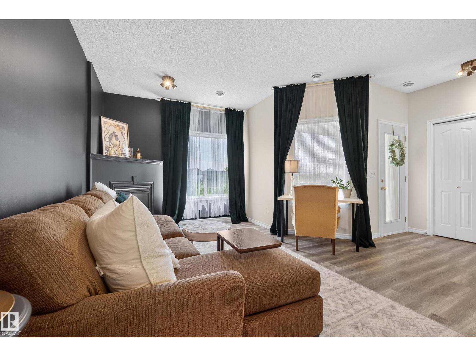 #57 3010 33 AV NW — photo 7