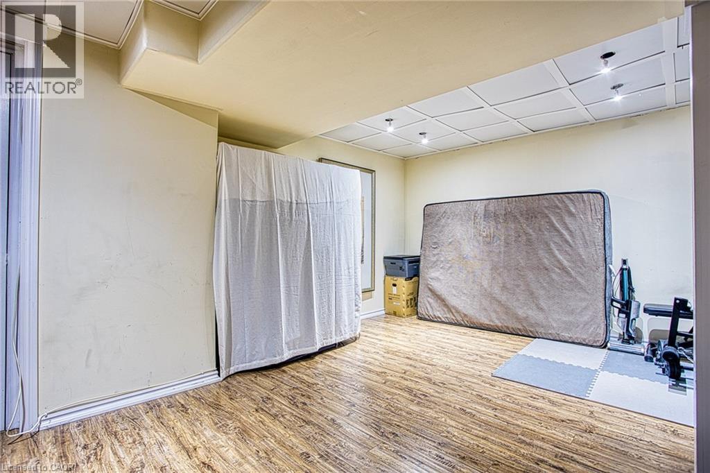 206 SPRINGSTEAD Avenue - 28