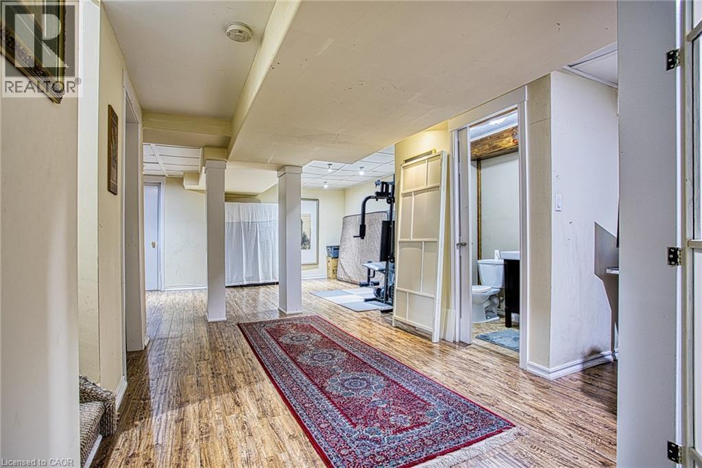 206 SPRINGSTEAD Avenue - 33