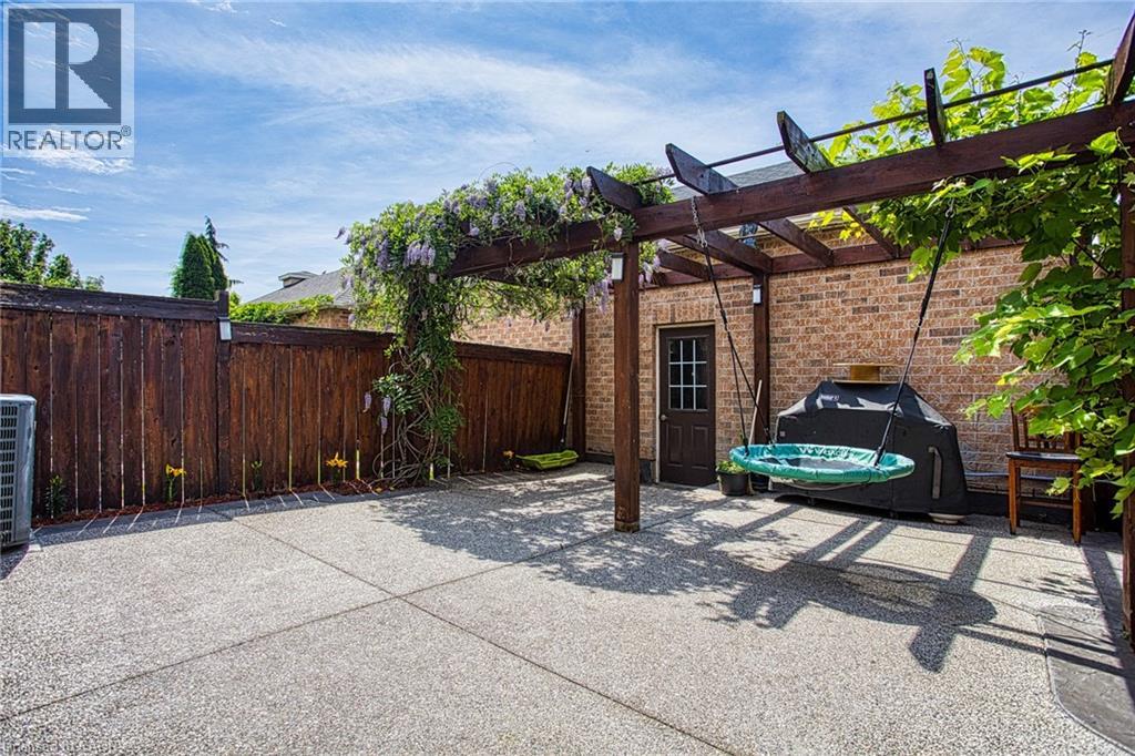 206 SPRINGSTEAD Avenue - 36