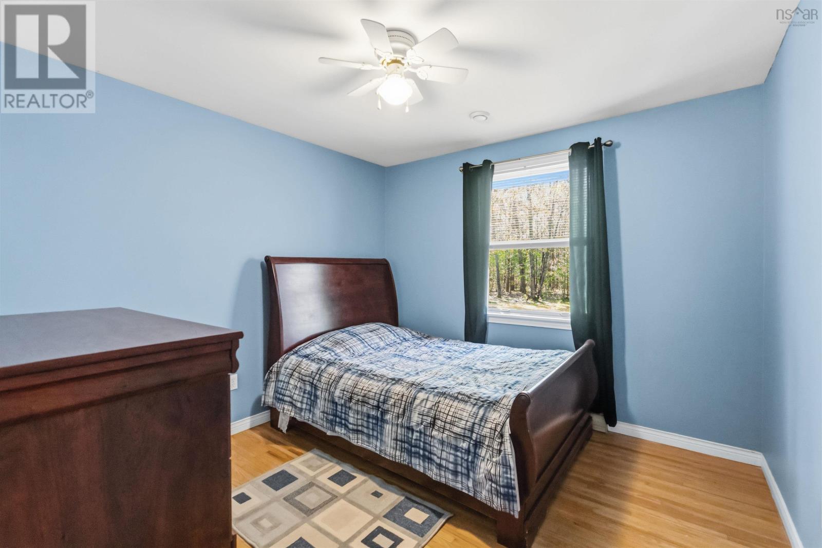2410 Loretta Avenue - 23
