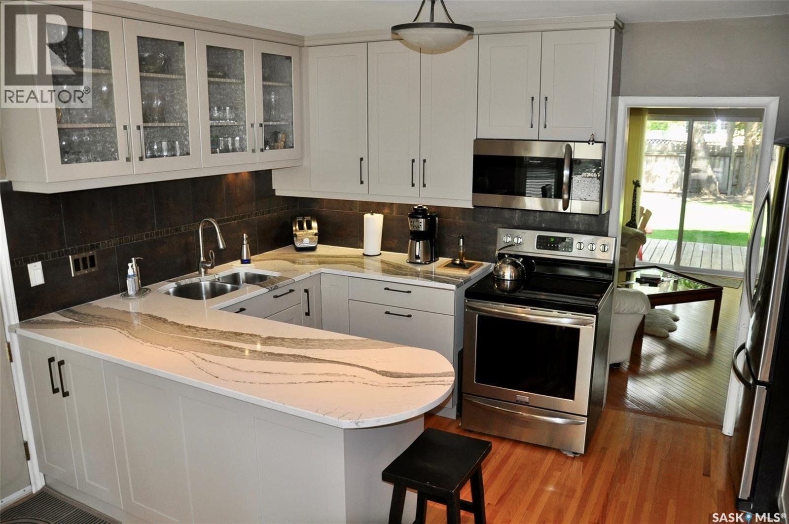 1 Maclean CRESCENT — photo 9