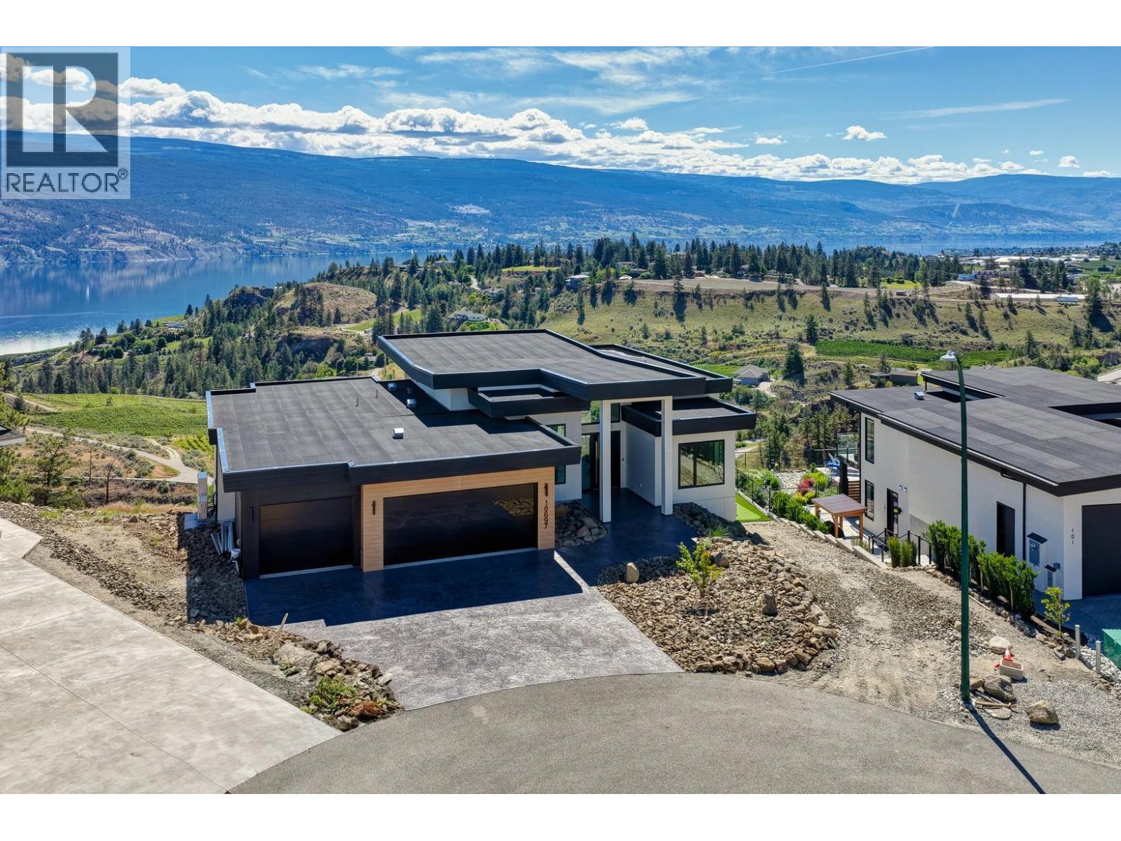 18697 Mckenzie Court, Summerland