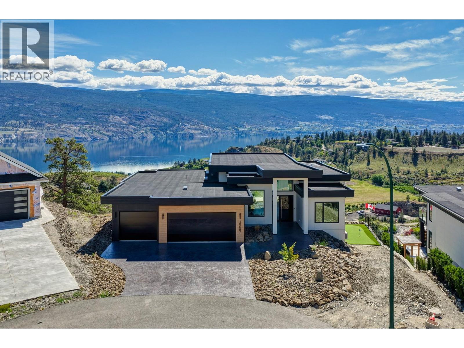 18697 Mckenzie Court, Summerland