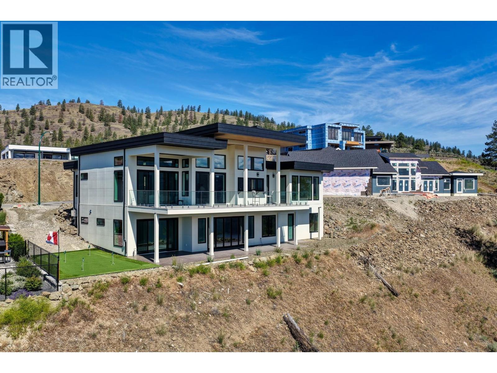18697 Mckenzie Court, Summerland