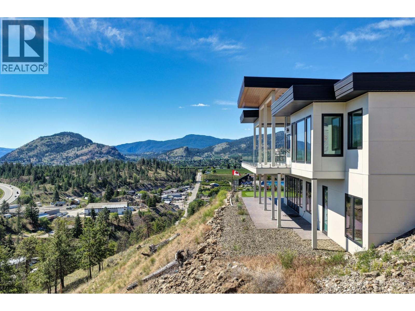 18697 Mckenzie Court, Summerland