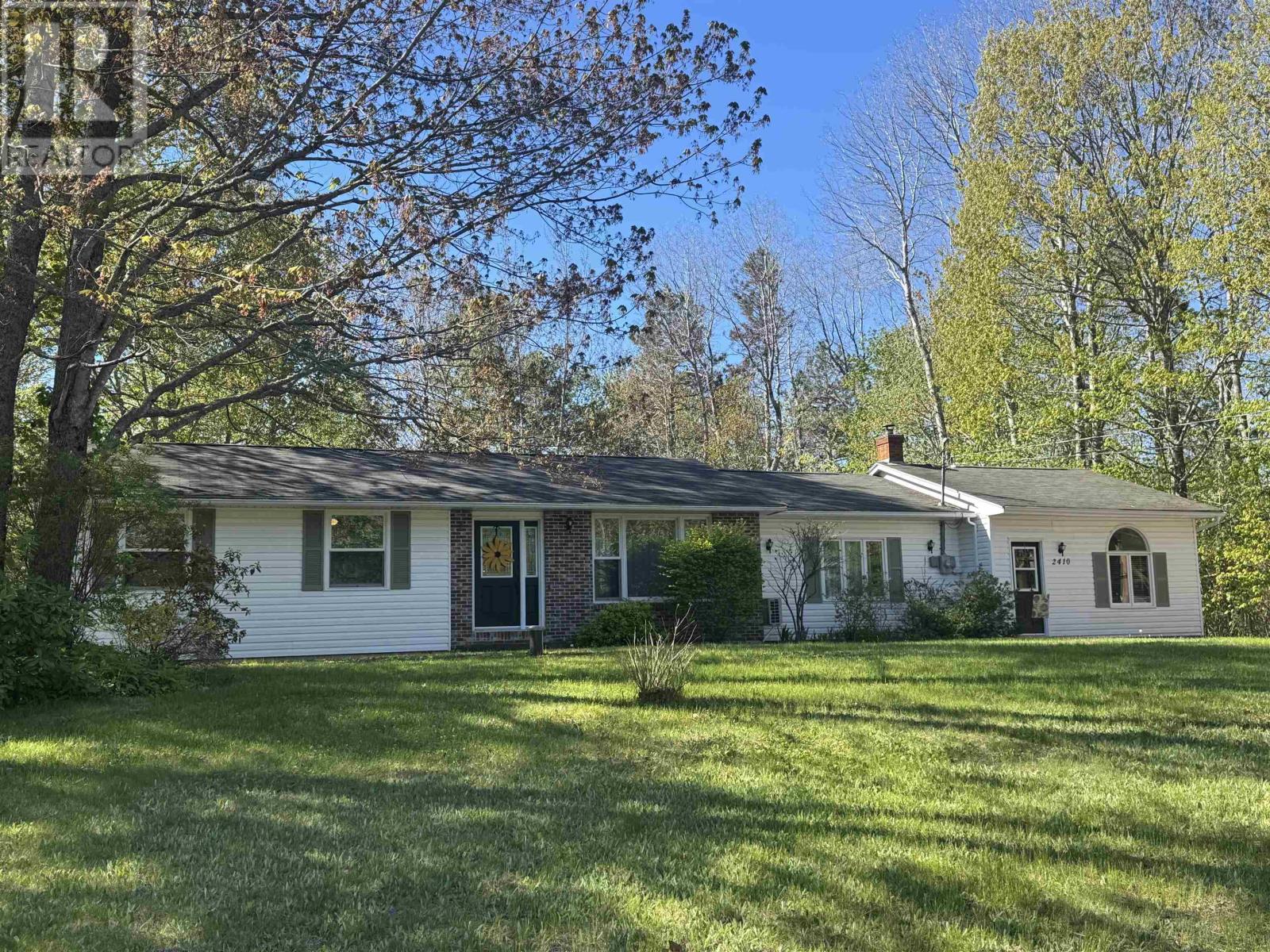 2410 Loretta Avenue - 41