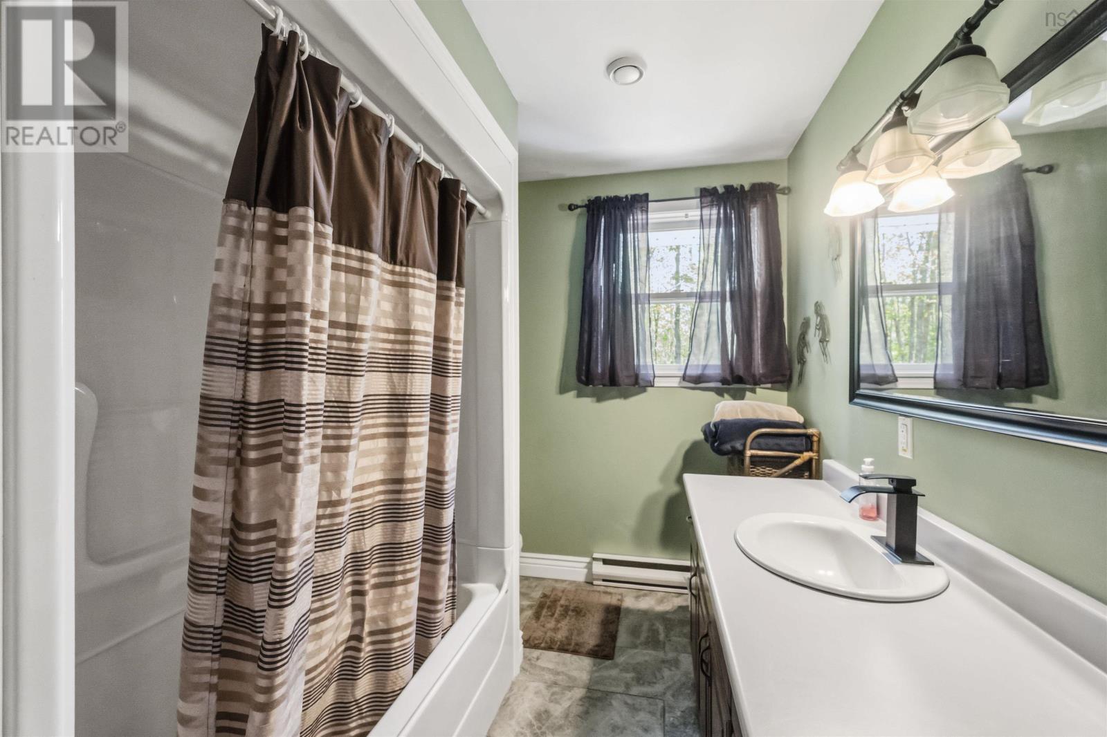 2410 Loretta Avenue - 21