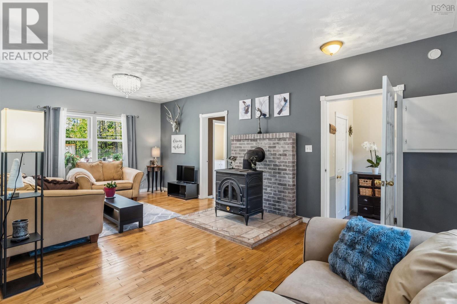 2410 Loretta Avenue - 5