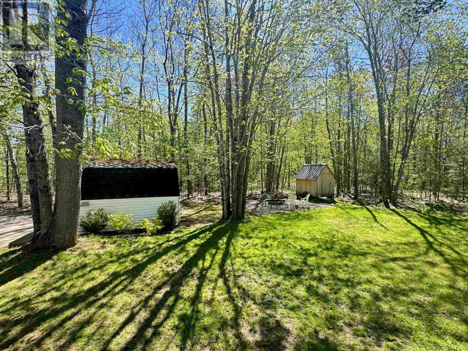 2410 Loretta Avenue - 44
