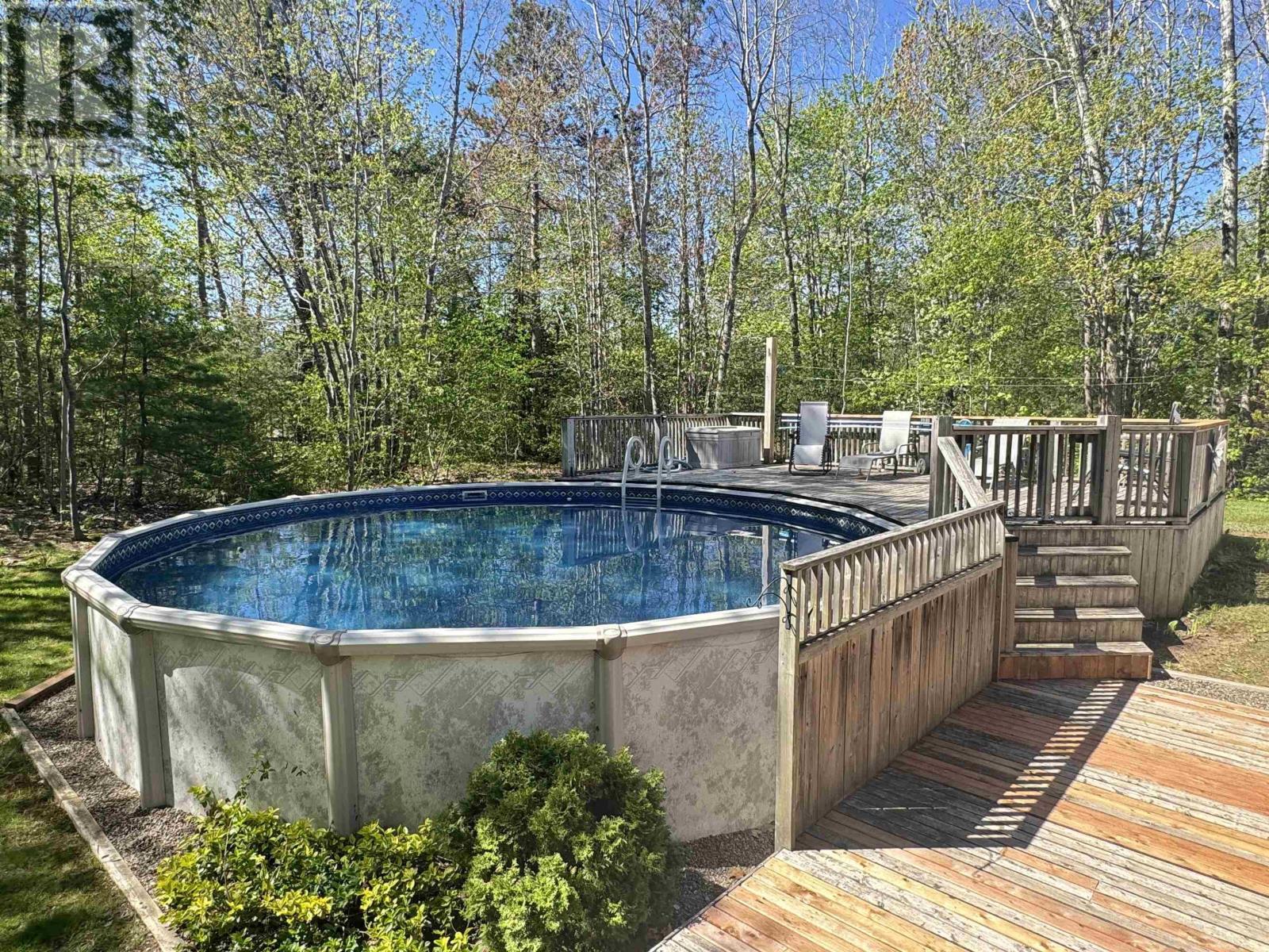 2410 Loretta Avenue - 37