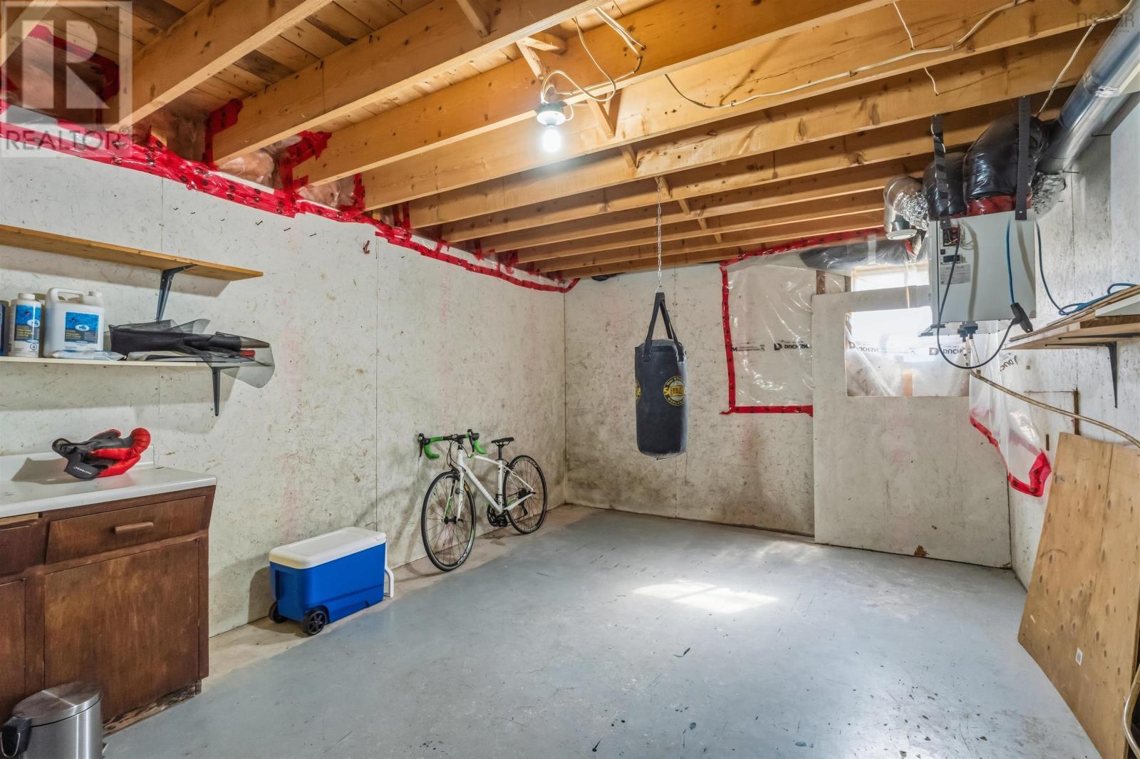 2410 Loretta Avenue - 34