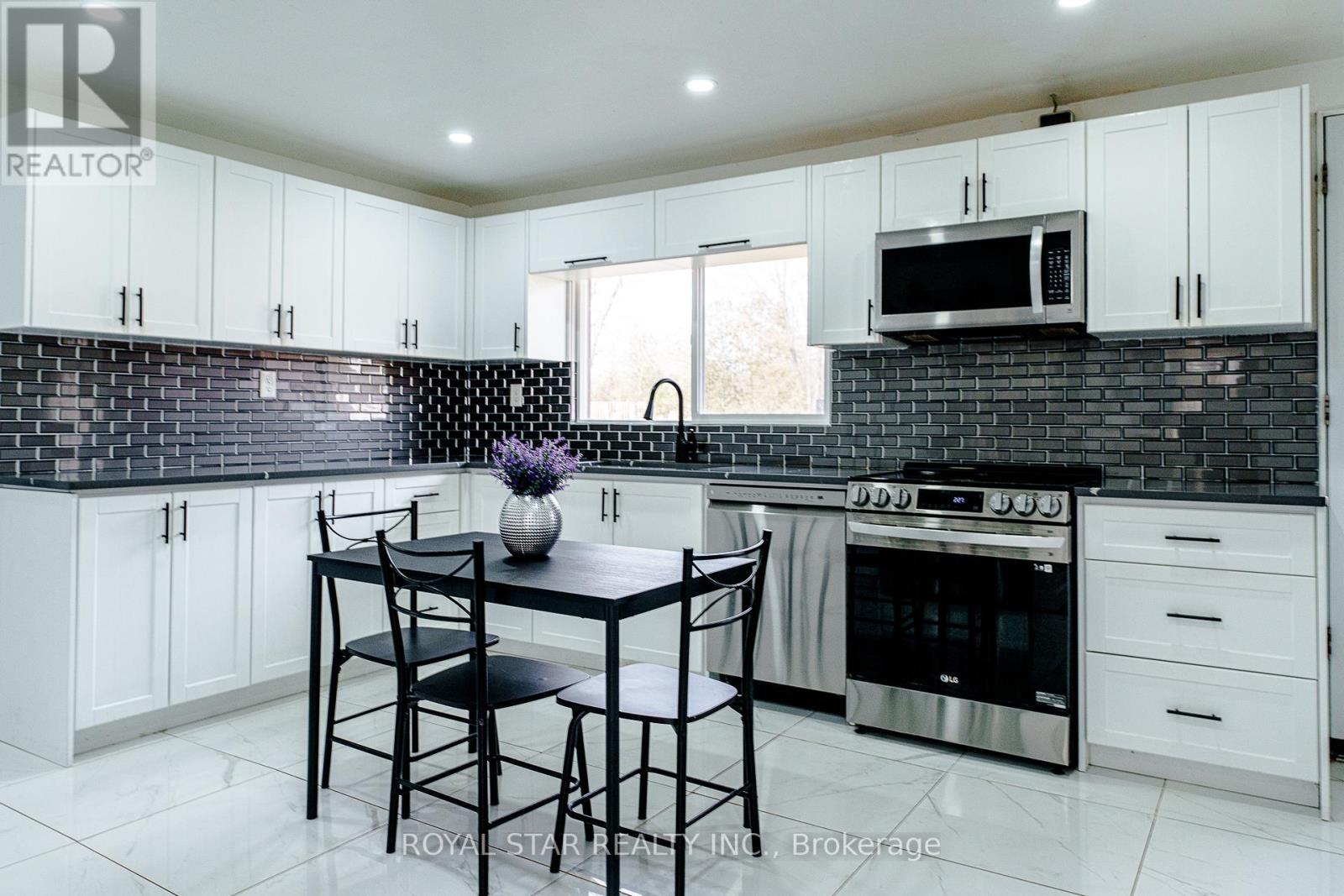 6540 TWENTY ROAD E - 6