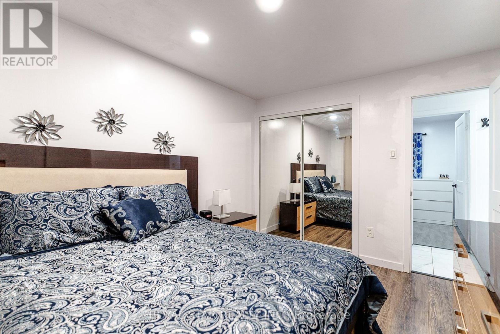 6540 TWENTY ROAD E - 33