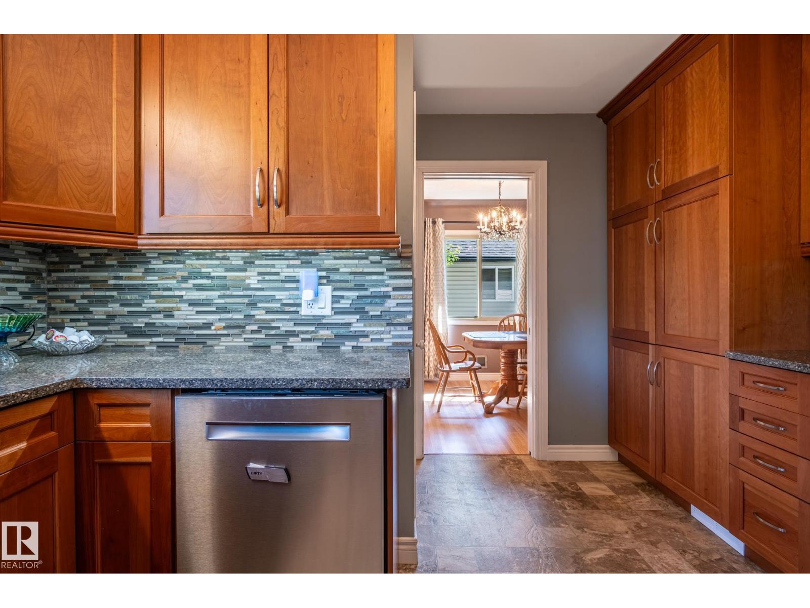 14708 108 AV NW — photo 13