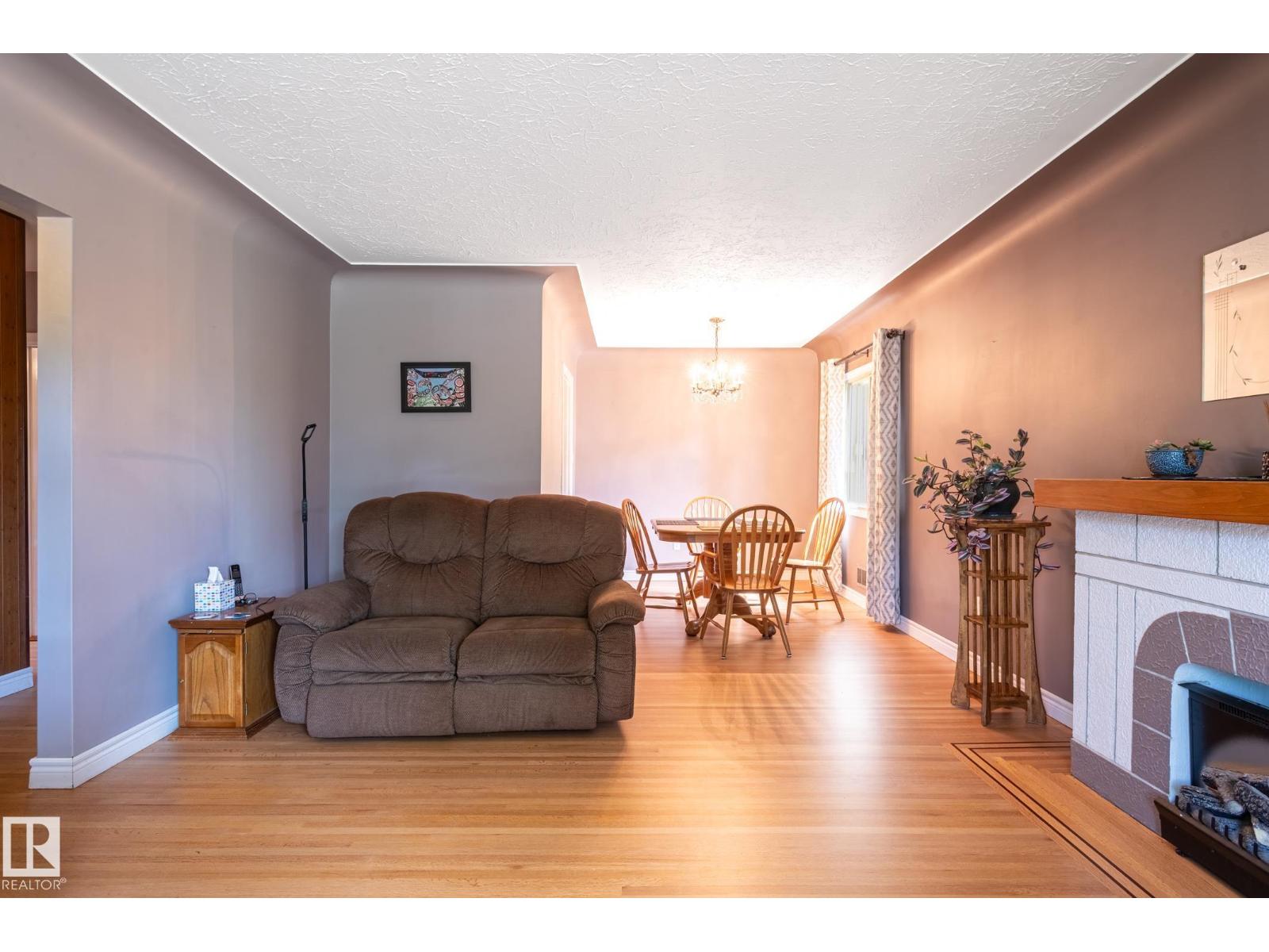 14708 108 AV NW — photo 8