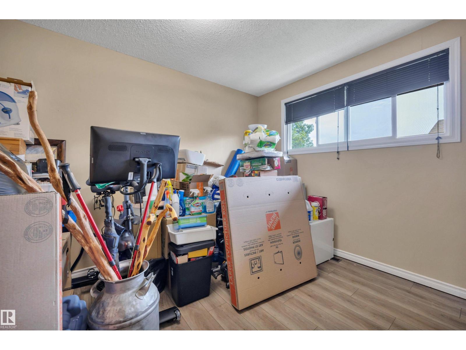 1546 69 ST NW - 17