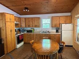 6 Village Crescent, Lac Du Bonnet, MB R0E1A0 Photo 13