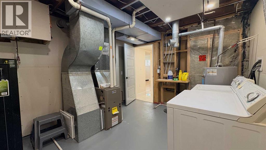 Laundry/Utility room down!