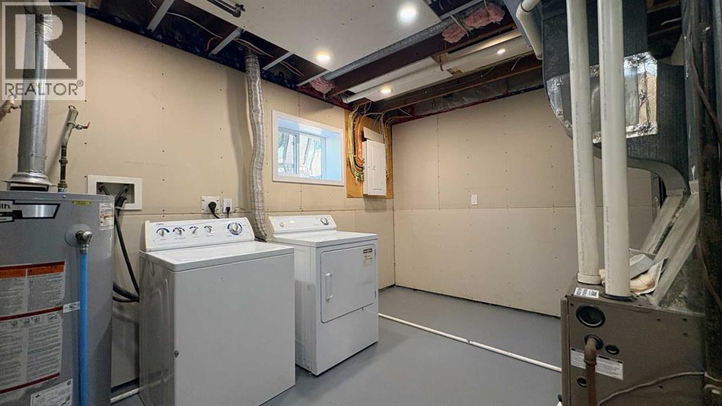 Laundry/Utility room down!