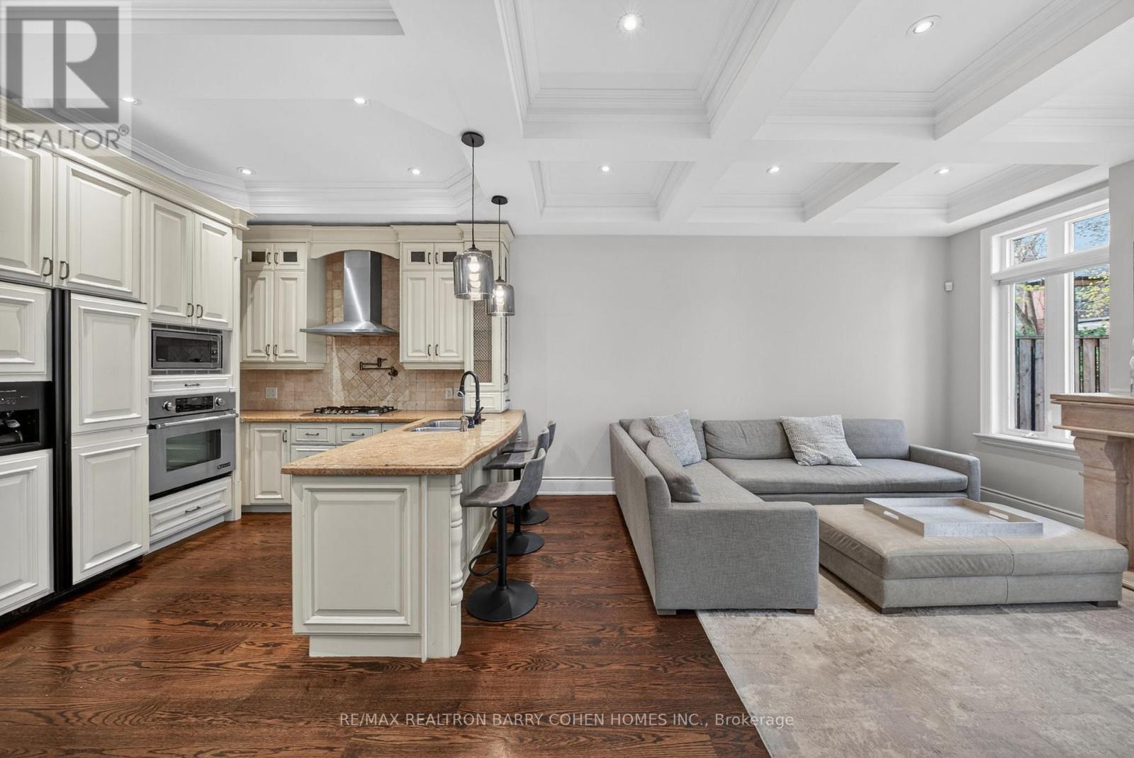 760B AVENUE ROAD - 14