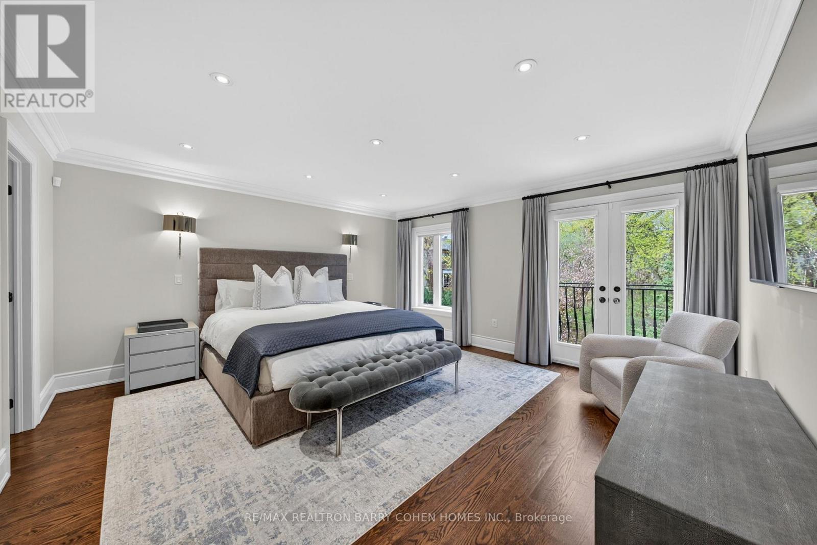 760B AVENUE ROAD - 22