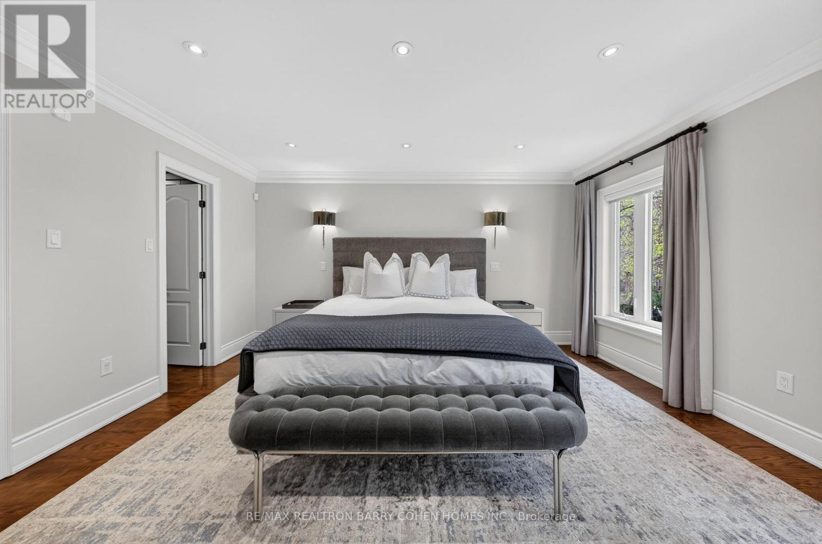760B AVENUE ROAD - 23